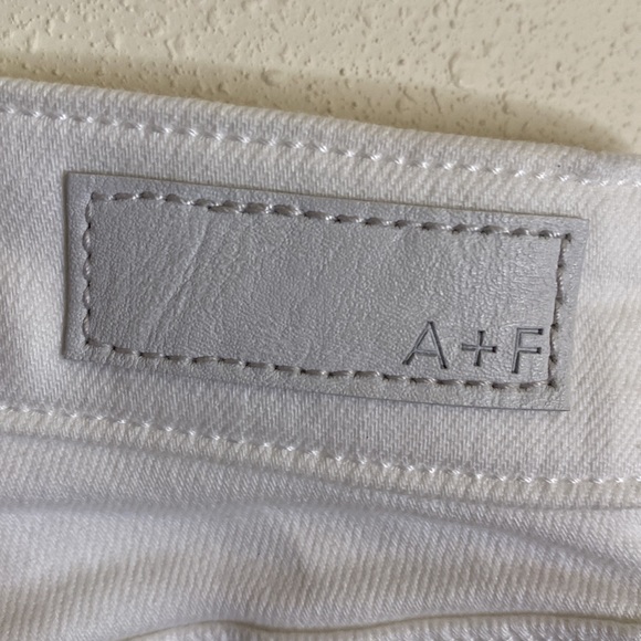 NWT Abercrombie & Fitch Harper Skinny Bootcut White Jeans Sz 27/4 - Picture 6 of 6